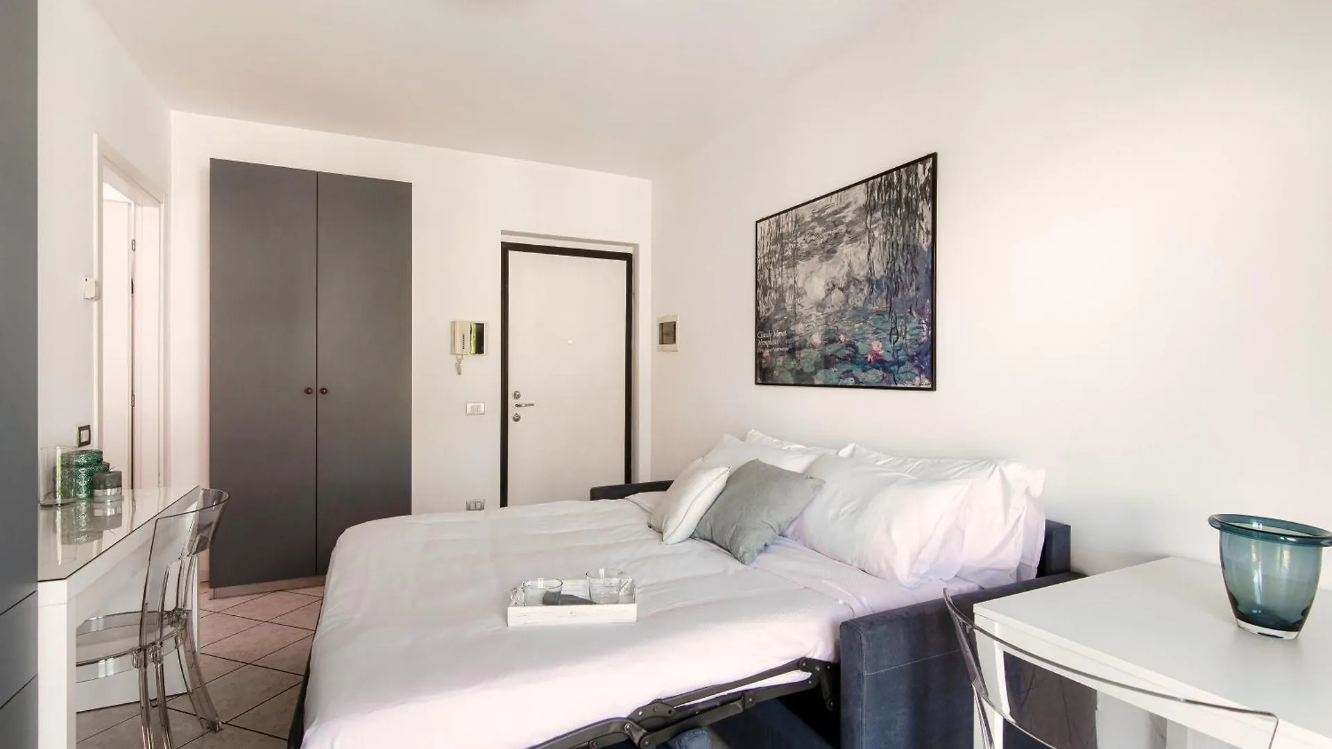 Tiny Blue - By Myhomeincomo Apartament